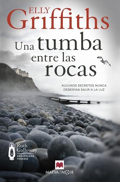 UNA TUMBA ENTRE LAS ROCAS | 9788419110121 | GRIFFITHS, ELLY